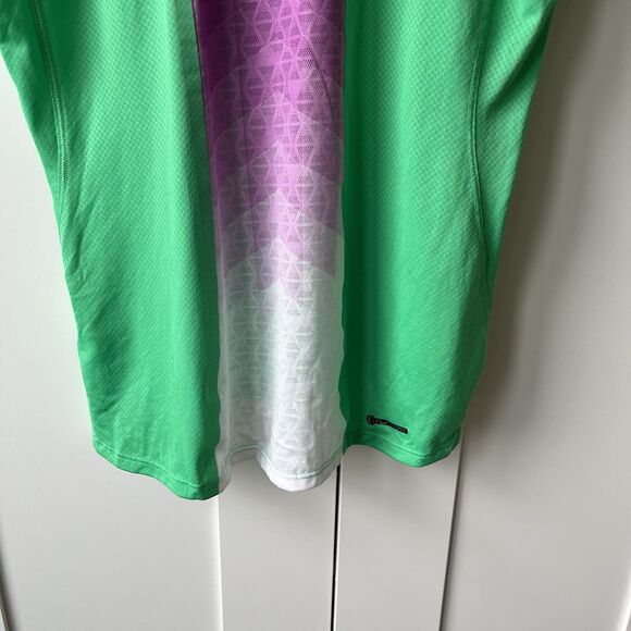 The North Face Flight Series Surreal Green V Neck SS Shirt medium - Picture 10 of 11